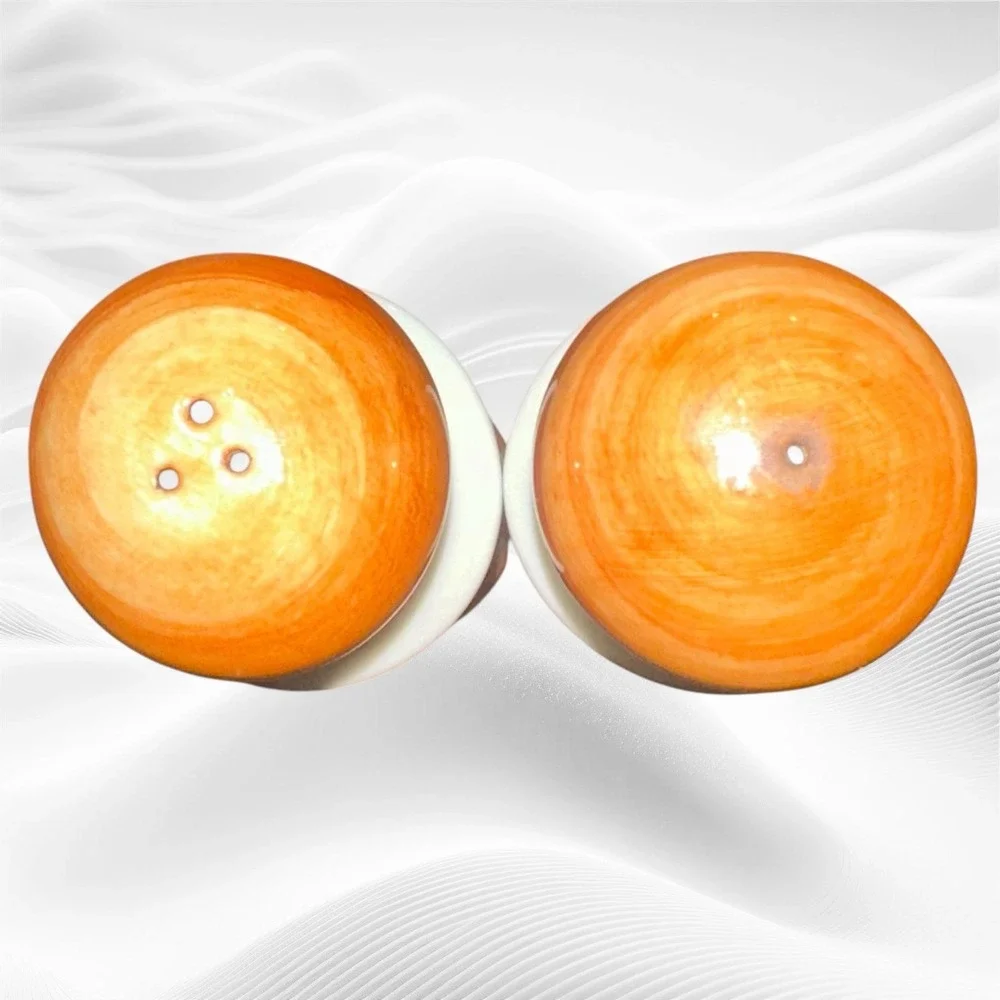 Vintage BURGUND Goebel Salt And Pepper Shakers W Germany #314 Floral Design‎